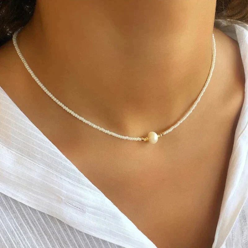 Ava| Handcrafted Elegant Freshwater Pearl Necklace 2
